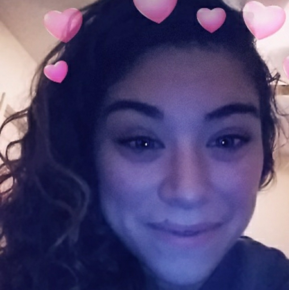 Meet your Posher, Kayla